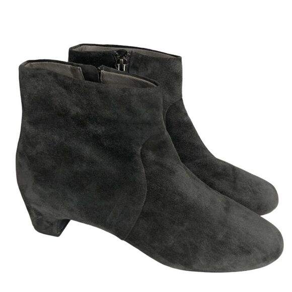 Eileen Fisher Gray Suede Booties Boots Size 9 - Picture 1 of 10